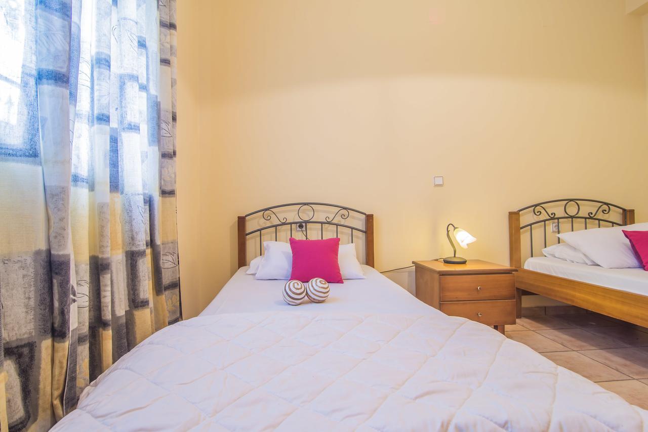 Tonia Aparthotel *